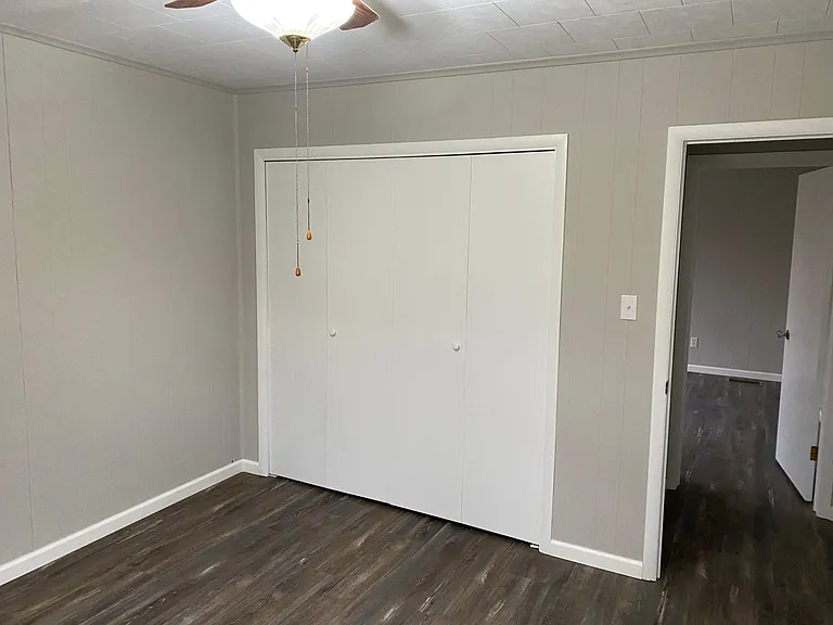 200 W Ash St — Photo 17