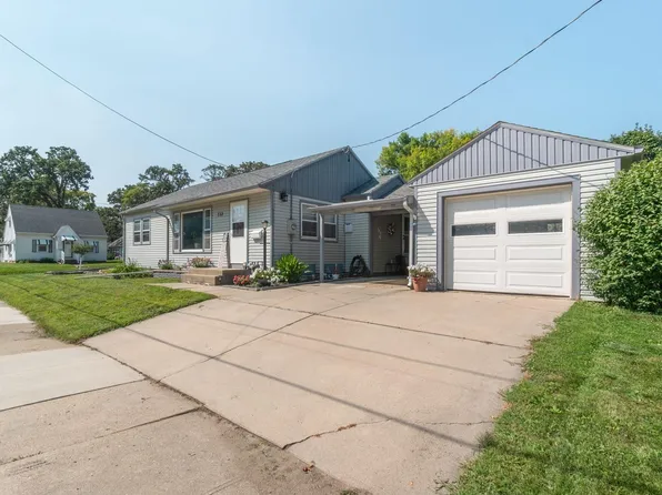 732 14th St NE, Mason City, IA 50401