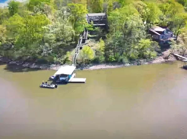 26297 Santa Barbara Dr, Edwards, MO 65326