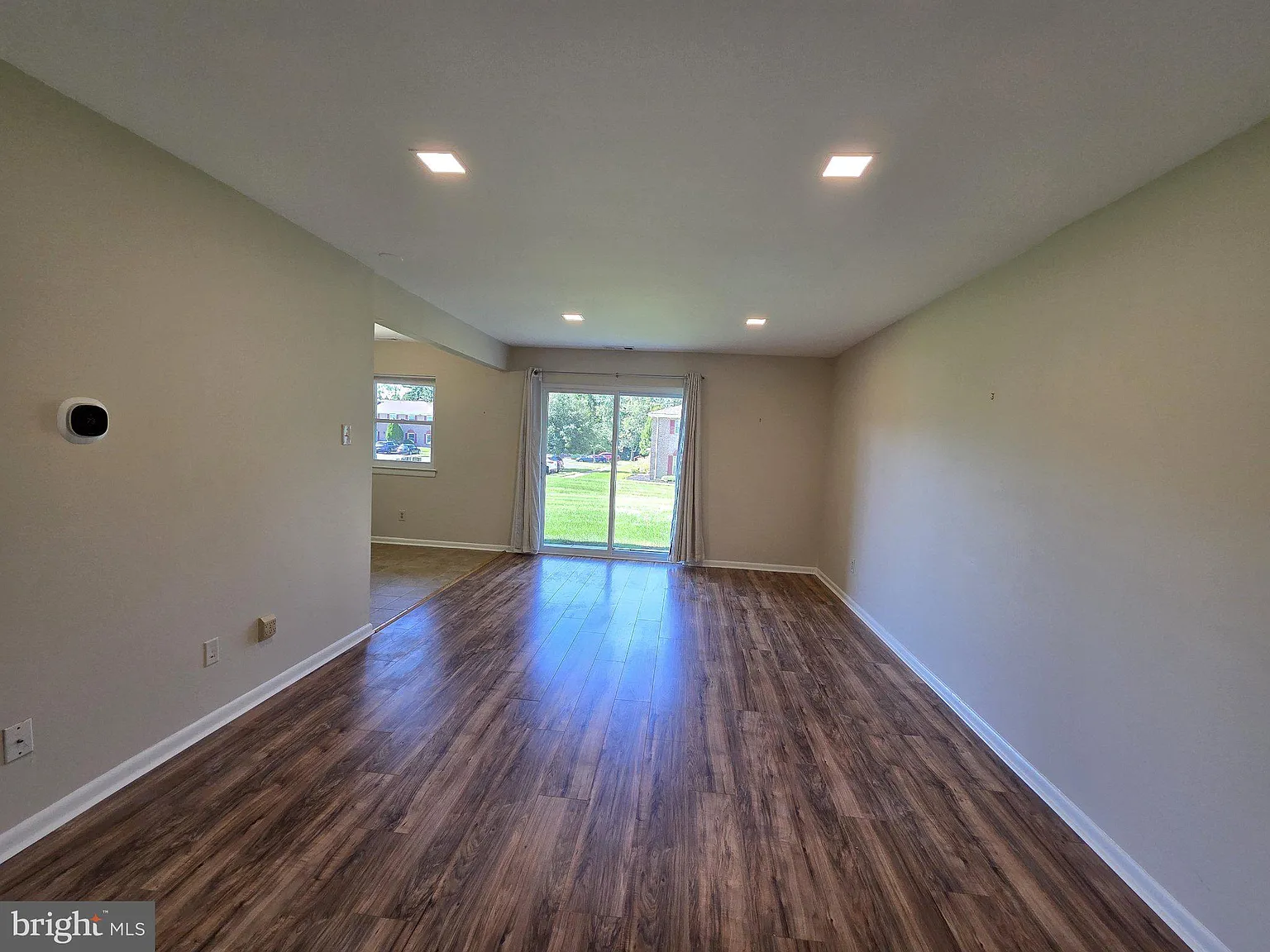 2 bed, 1.0 bath, 934 sqft, $1,850 — Photo 4