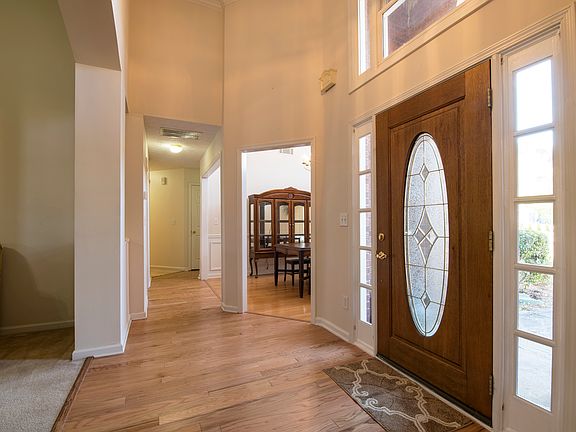 5th image of 709 1st St