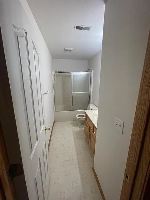 Main bathroom