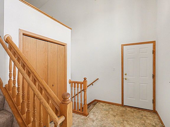 4th image of 29602 Shoreview Cir