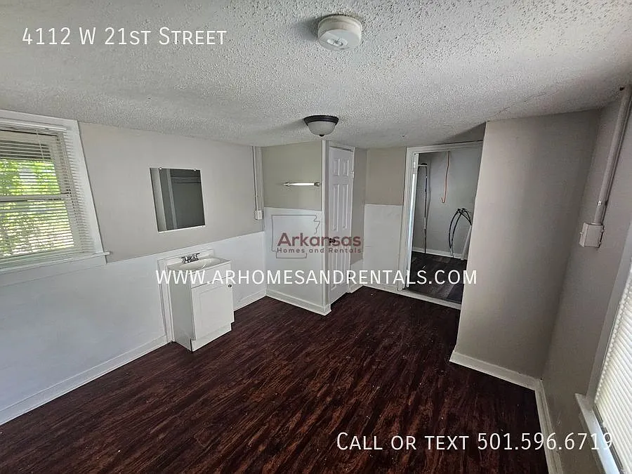 4112 W 21st Street | $895 | 3 beds, 1 full and 1 half bath — Photo 2
