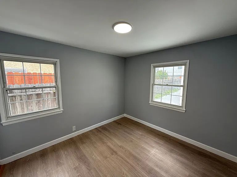 10712 Vena Ave — Photo 8