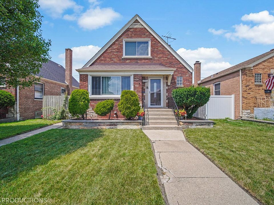 10906 S Avenue L, Chicago, IL 60617 | Zillow