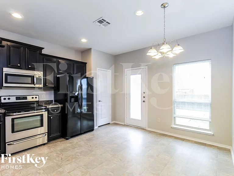 1309 Alder Tree Ln — Photo 5
