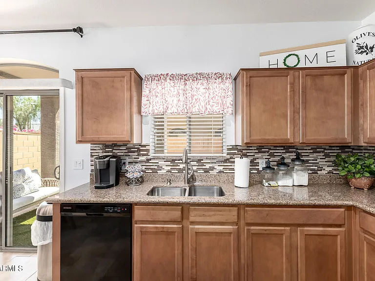 2250 E Deer Valley Rd #15 — Photo 12