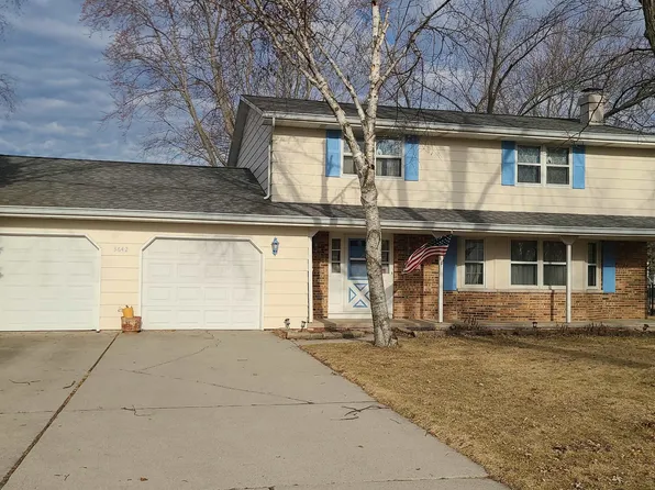 3642 Glenbrooke Ln, Green Bay, WI 54301