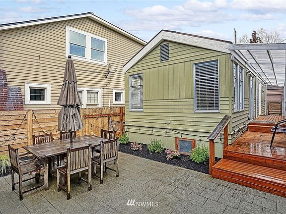 Outdoor Patio Area 