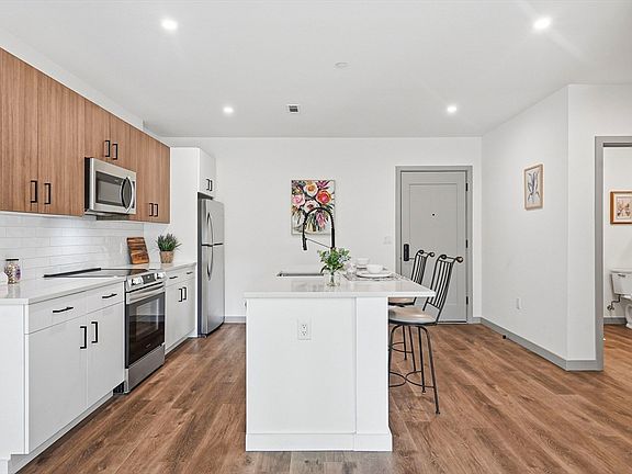 2nd image of 203 Lowell St #103