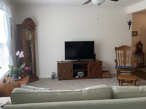 5th image of 116 Dewberry Ln #488