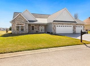 806 Spyglass Dr, Bedford, IN 47421