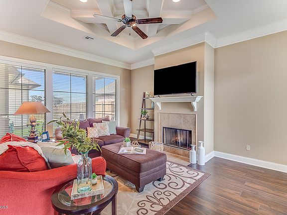 5th image of 800 Highland View Dr