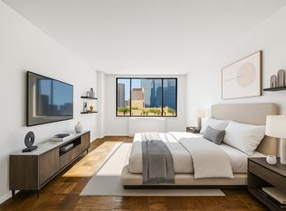 330 W 56th St APT 12K, New York, NY 10019