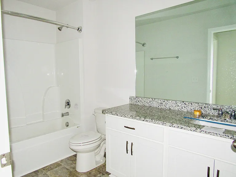 211 River Forest Dr — Photo 14