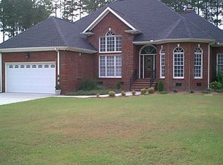 110 Lakeridge Dr, Smithfield, NC 27577