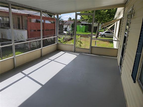 4th image of 3532 Lazy Lake Dr N
