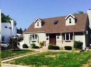 100 Greenway Blvd, Elmont, NY 11003