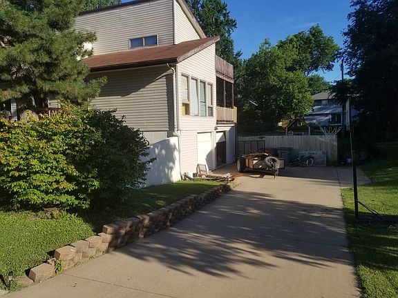 2nd image of 2207 W 22nd Ave