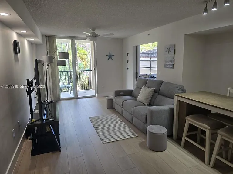 520 SE 5th Ave #1213 — Photo 11
