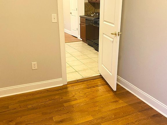5th image of 7011 Hudson Ave APT 9