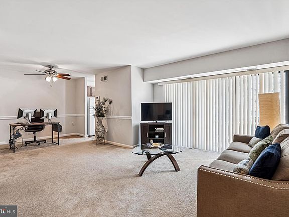 5th image of 15603 Dorset Rd #17