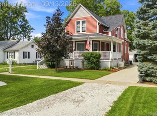 1513 Saint Clair Blvd, Algonac, MI 48001