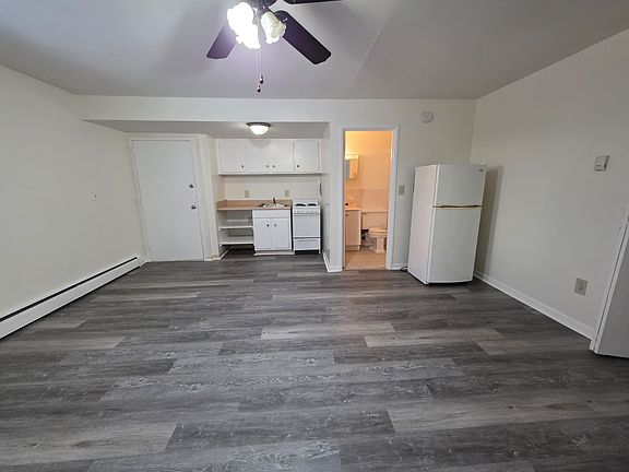 2nd image of 846 Wood Ave #B3
