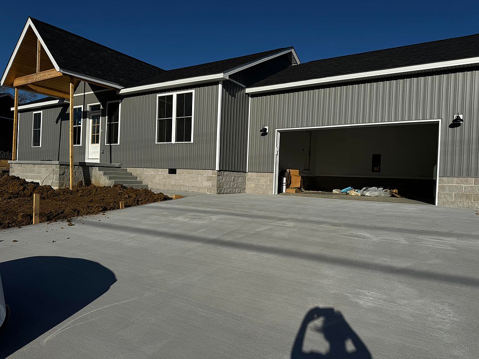 1st image of 1925 Hightop Rd