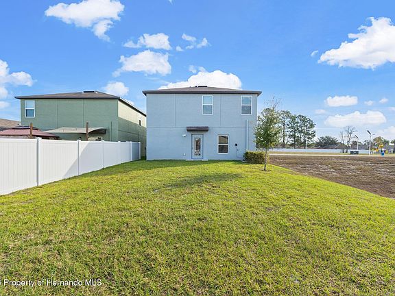 2nd image of 313 Argyll Dr