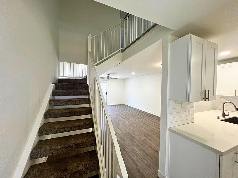 Hillside Terrace Apartments — Photo 44