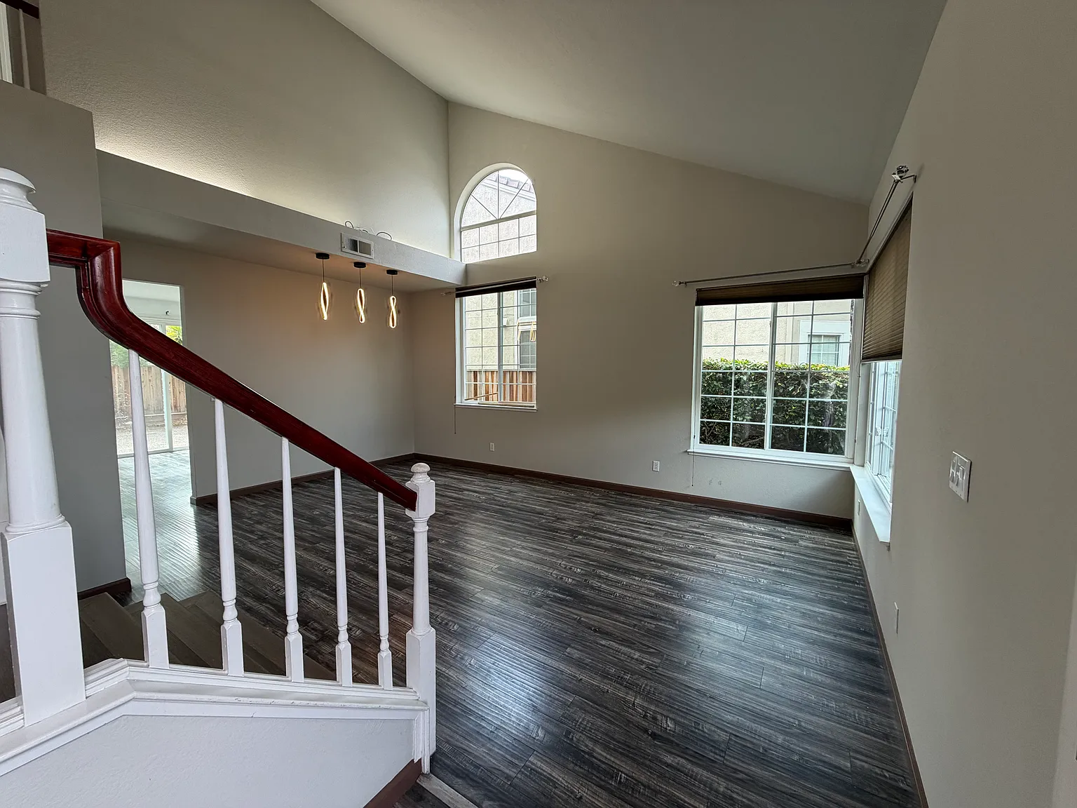 4 bed, 2.5 bath, 1783 sqft, $4,800 — Photo 3