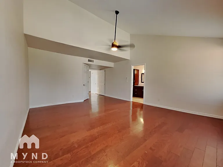 5623 E Grandview Rd — Photo 22