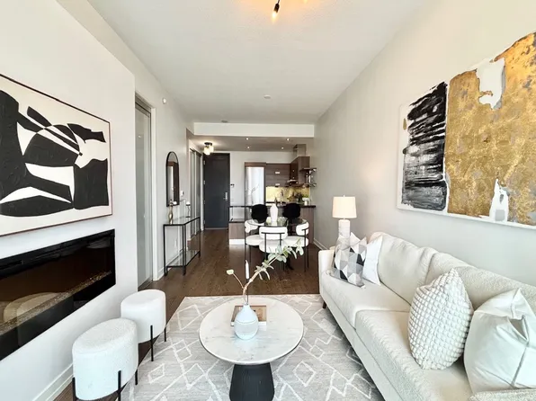 90 Park Lawn Rd #809, Toronto, ON M8Y 0B6