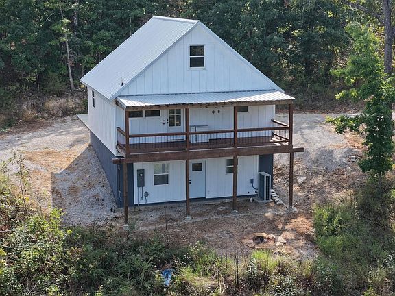 4th image of 161 Fife Ln