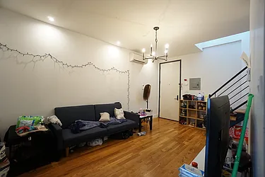 Rented by Rennit Inc.