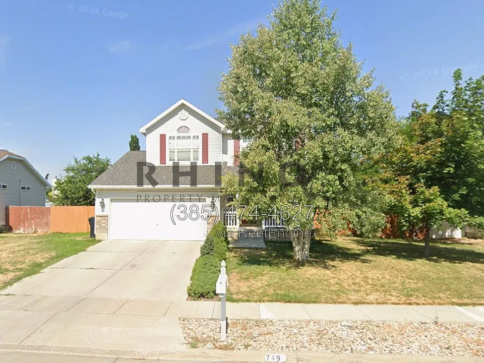 749 Country Club Dr