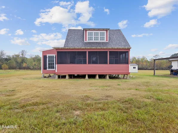 166 Cobblestone Rd, Church Point, LA 70525