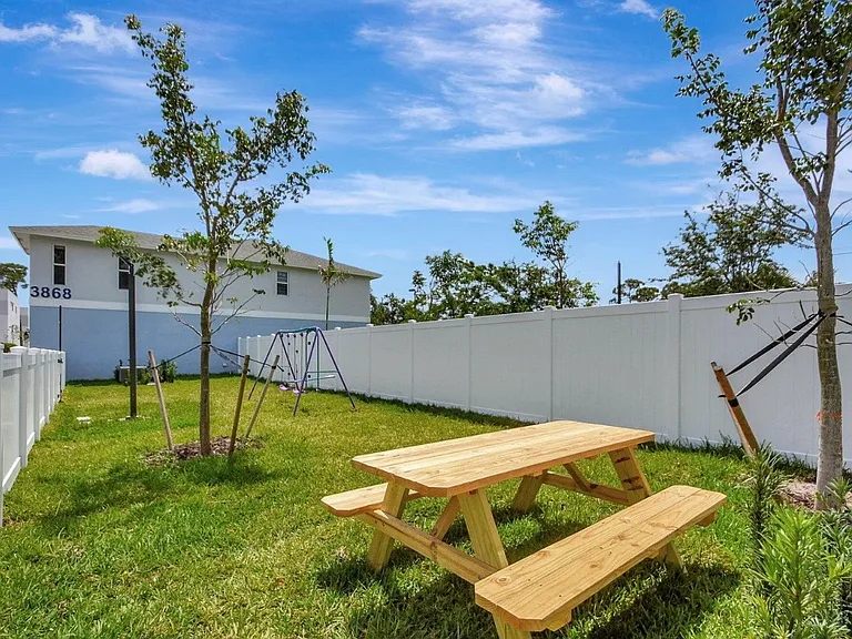3868 Patio Ct #5 — Photo 24