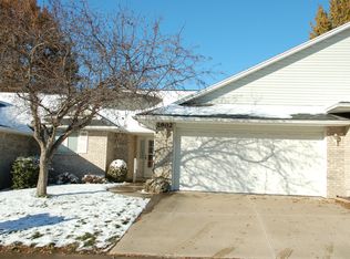 2902 Bluff Ridge Dr, Quincy, IL 62305