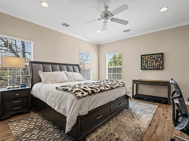 411 W Saint Elmo Rd #24 — Photo 16