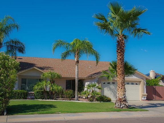 002 exterior front_SLC0005