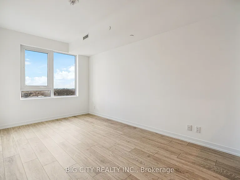 2020 Bathurst St #1202 — Photo 12