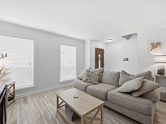 5th image of 964 Sunmeadow Dr
