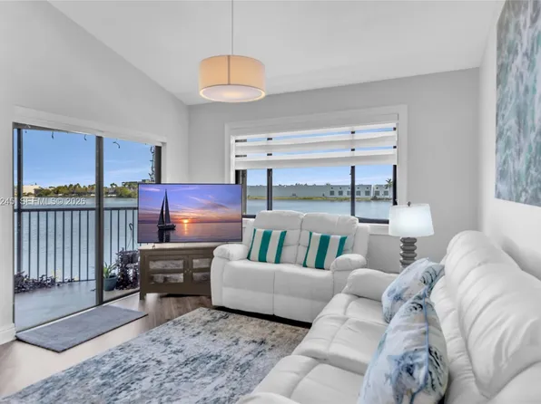 15539 Miami Lakeway N APT 203-22, Miami Lakes, FL 33014