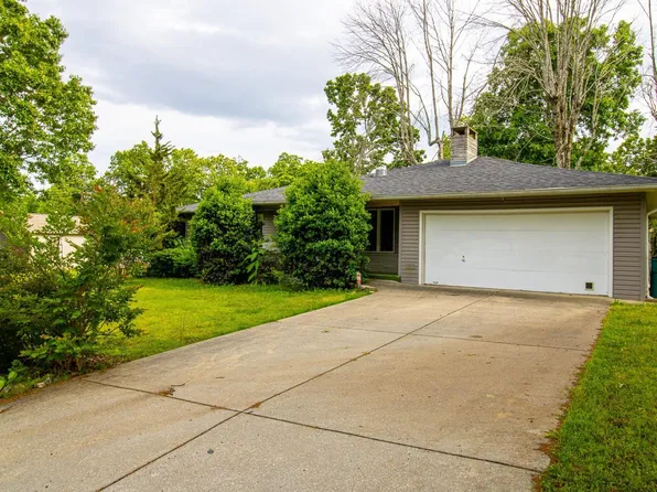105 Walden Ln, Bull Shoals, AR 72619