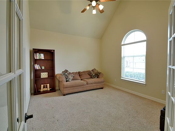 5th image of 4314 Woodview Dr