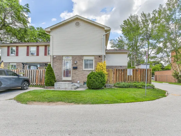 230 Clarke Rd #226, London, ON N5W 5P5