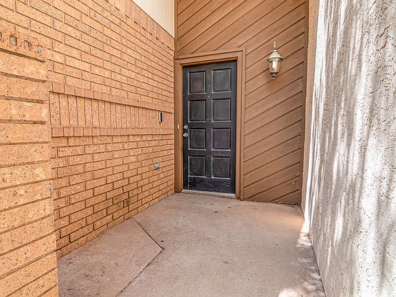 2nd image of 3231 Elma Dr